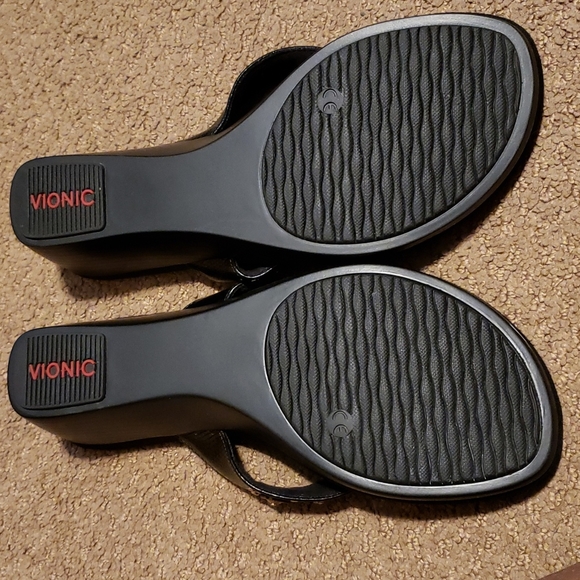 Vionic Sandals - Picture 5 of 6